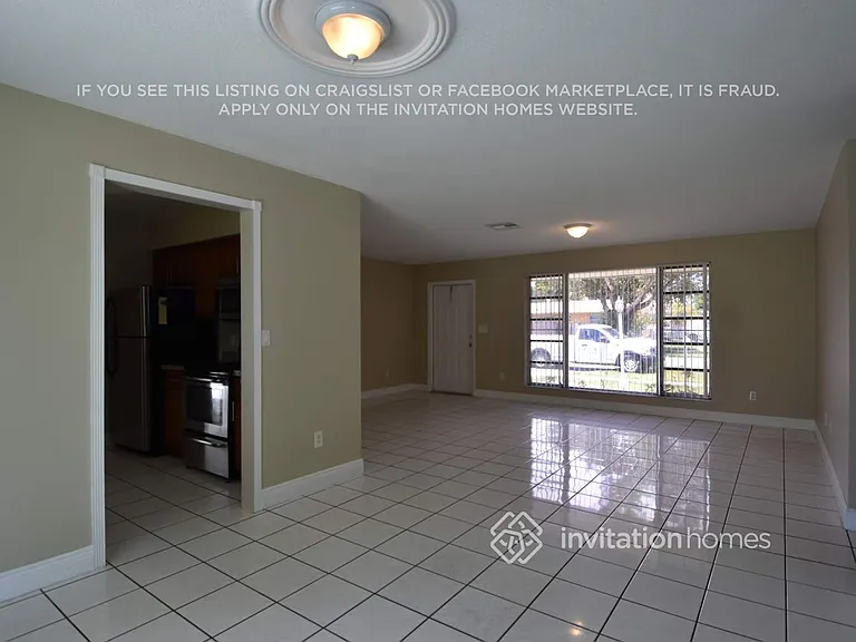 10980 SW 176th St — Photo 4