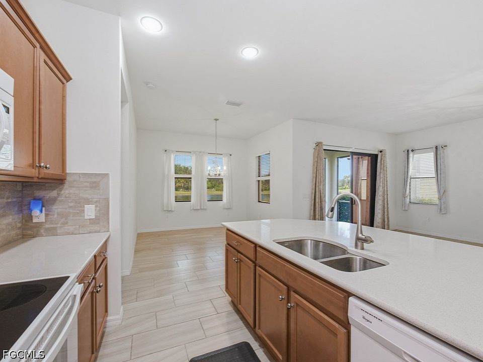 1st image of 10646 Essex Square Blvd