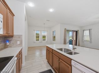 10646 Essex Square Blvd, Fort Myers, FL 33913