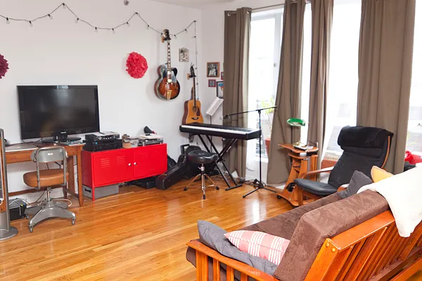 Rented by Fiddler Realty | media 20