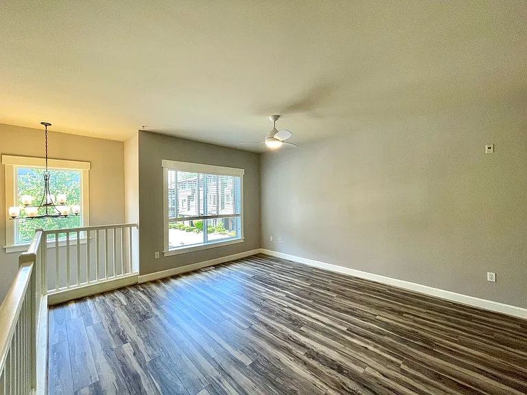 2115 201st Pl SE #B2 — Photo 3