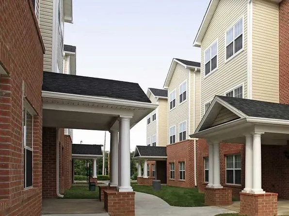 Shippensburg Commons Apartments, 228 S Fayette St #224-201, Shippensburg, PA 17257