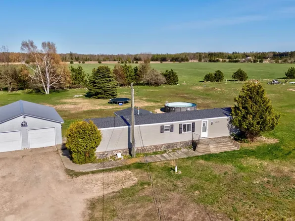 1356 W Kendall Rd, Manistique, MI 49854
