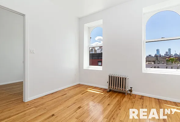 Rented by REAL New York | media 6