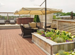 2149 W Roscoe St #3, Chicago, IL 60618