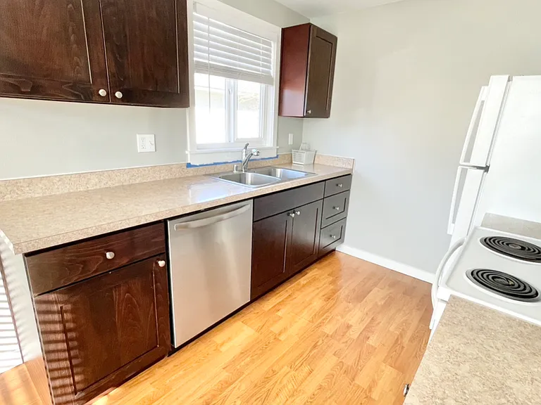 1100 N 92nd St #43 — Photo 9