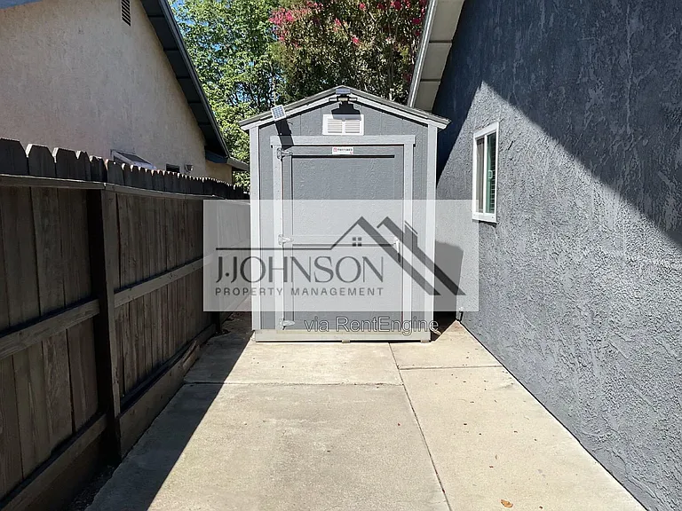 15136 Cambridge Dr — Photo 18