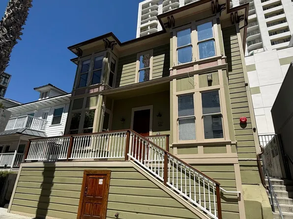230 W Cedar St, San Diego, CA 92101