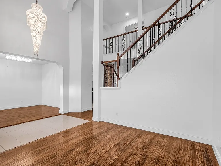 3010 Lena Dr — Photo 6