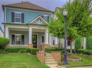733 S Coppell Rd, Coppell, TX 75019