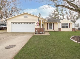 8825 Hollowood Dr, Indianapolis, IN