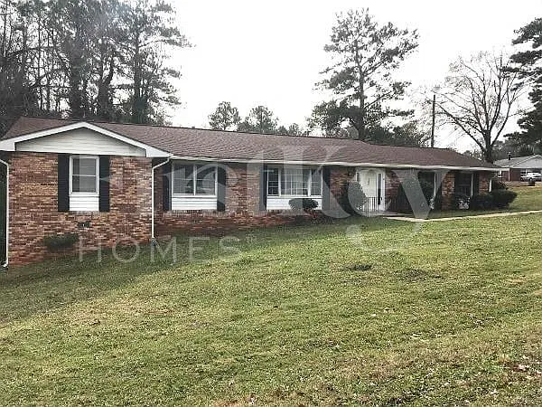 3 bed, 2.0 bath, 1986 sqft, $2,295 — Photo 1