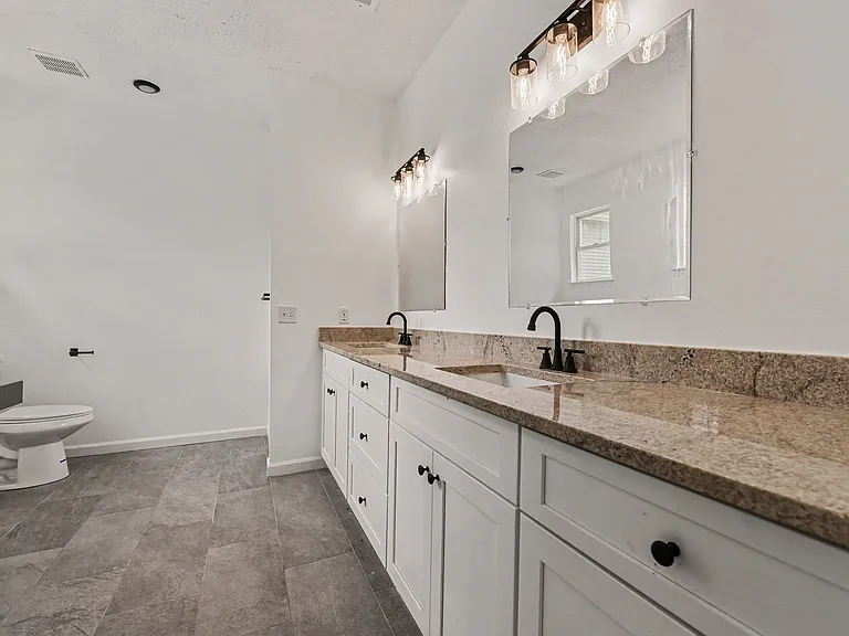 1854 Oleander Ct — Photo 15