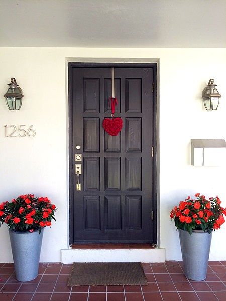 1st image of 1256 Venetia Ave