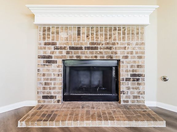 4th image of 175 Meadowlark Ln