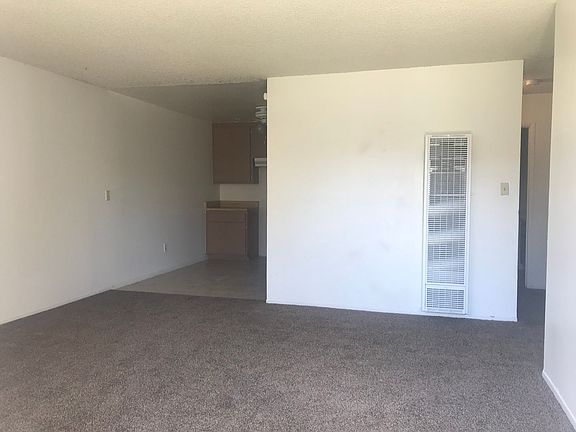 4th image of 25380 Park Ave APT 7
