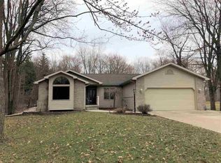 4231 Karla Ct, Midland, MI 48642