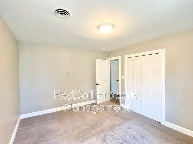 10 Westlawn Dr — Photo 17