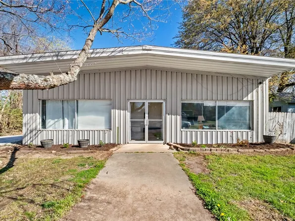 52 Wilson St, Farmington, AR 72730