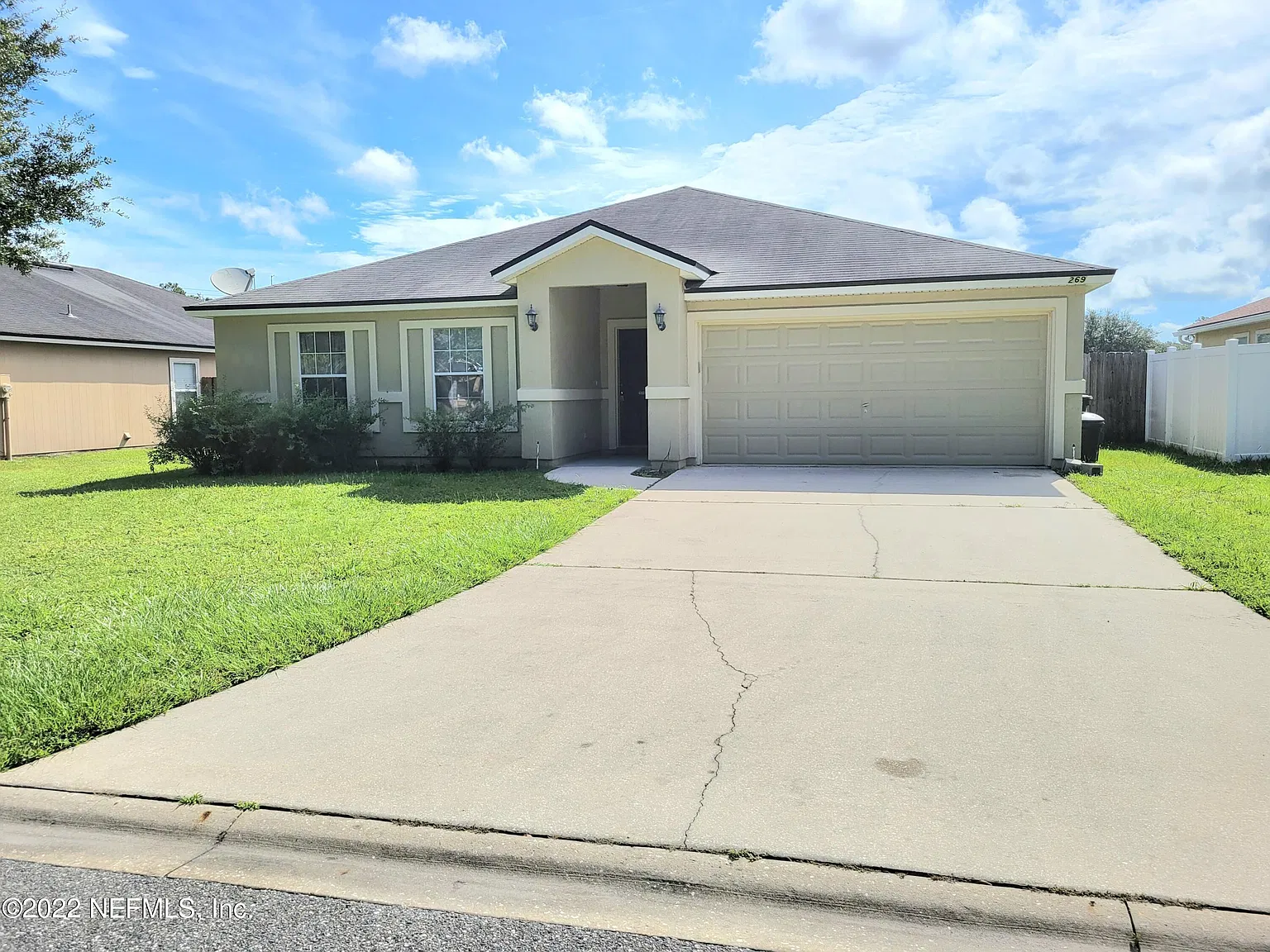 4 bed, 2.0 bath, 1863 sqft, $2,000 — Photo 1
