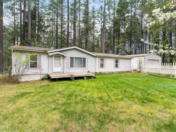 110 Falling Leaf Dr, Selma, OR 97538