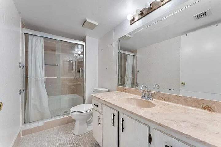 370 NW 76th Ave #104 — Photo 32