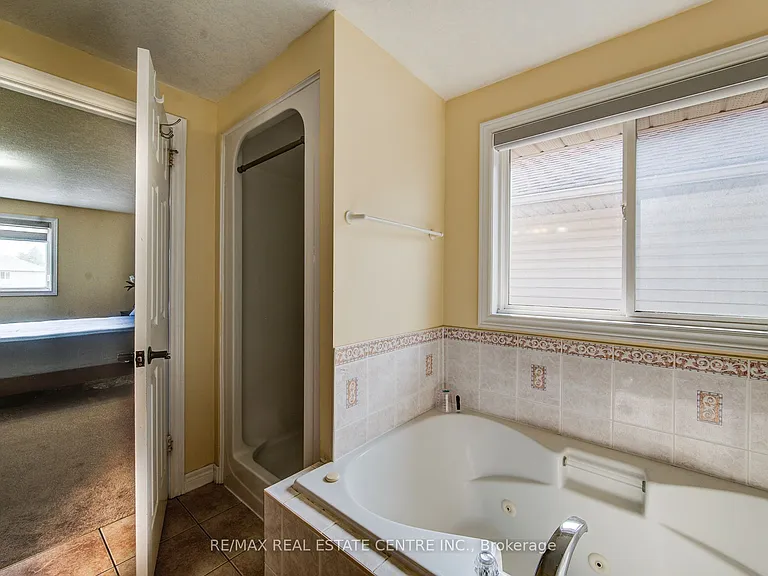 16 Paulstown Cres — Photo 38