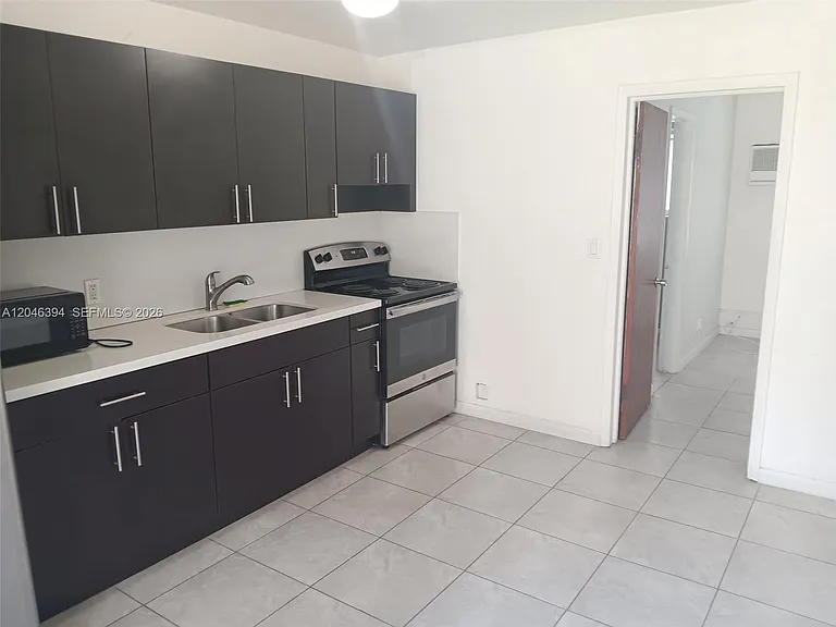 2334 Grant St #2336 — Photo 4