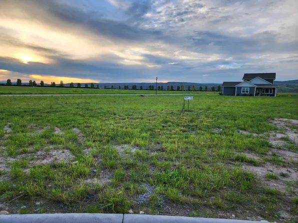 101 Colony Ct, Manhattan, MT 59741