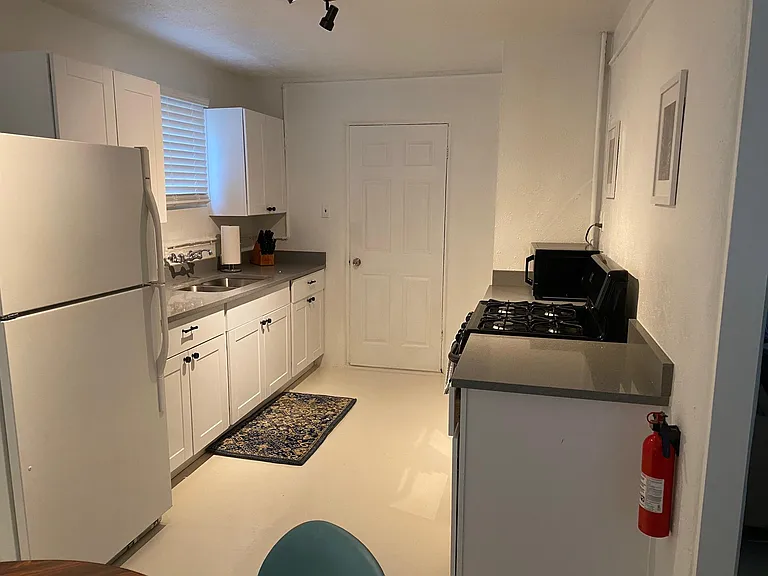 120 Walter St SE #D — Photo 23