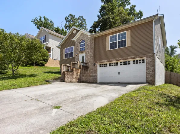 1806 Short Leaf Ln, Soddy Daisy, TN 37379