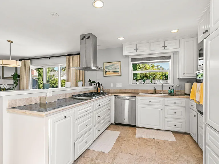 706 Circle Dr — Photo 12