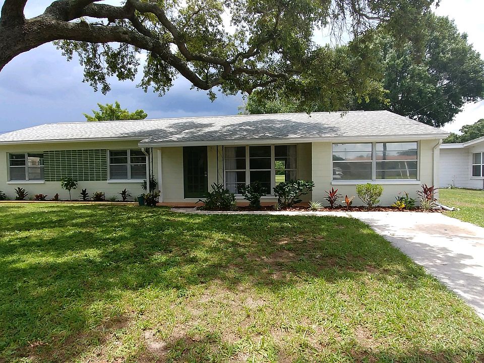1st image of 10225 N Fleetwood Dr