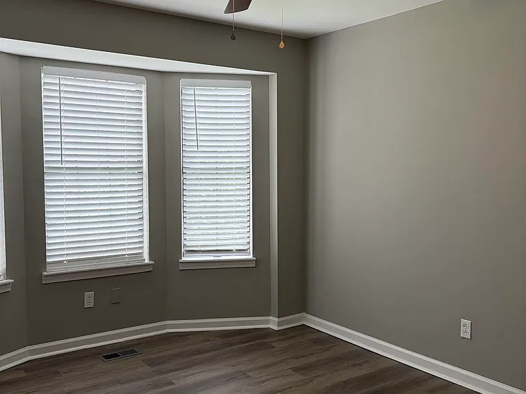 6877 Briarwood Dr — Photo 20