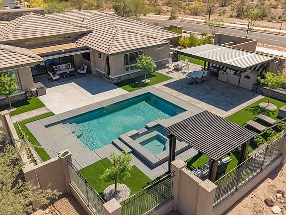 3rd image of 4562 N CHELSEA Drive