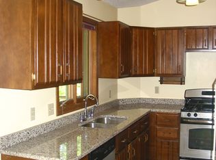 1910 6th St SW, Rochester, MN 55902