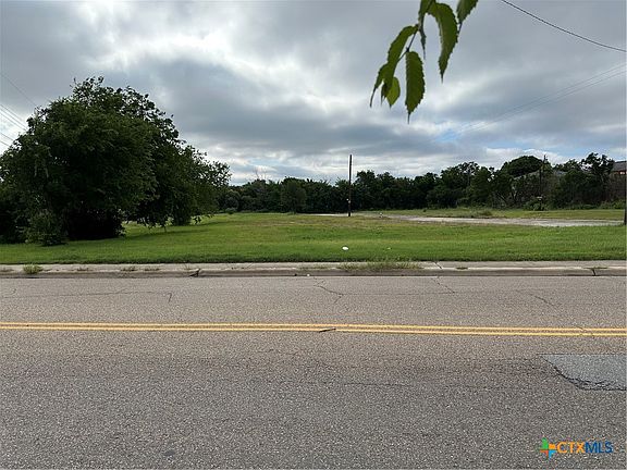 2nd image of 702 Florence Rd