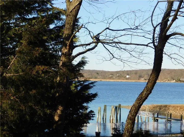 14 Rocky Point Rd Unit 1, Old Saybrook, CT 06475