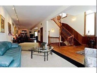 2nd image of 4244 N Claremont Ave