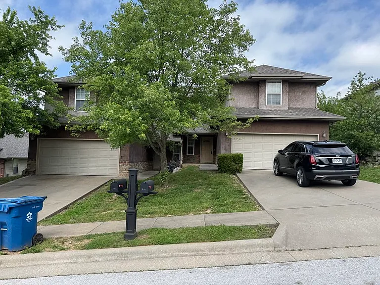 1103 N Missouri Dr — Photo 1