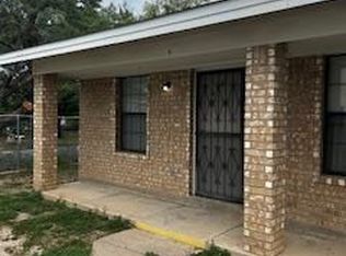 942 Colorado St, Eagle Pass, TX 78852