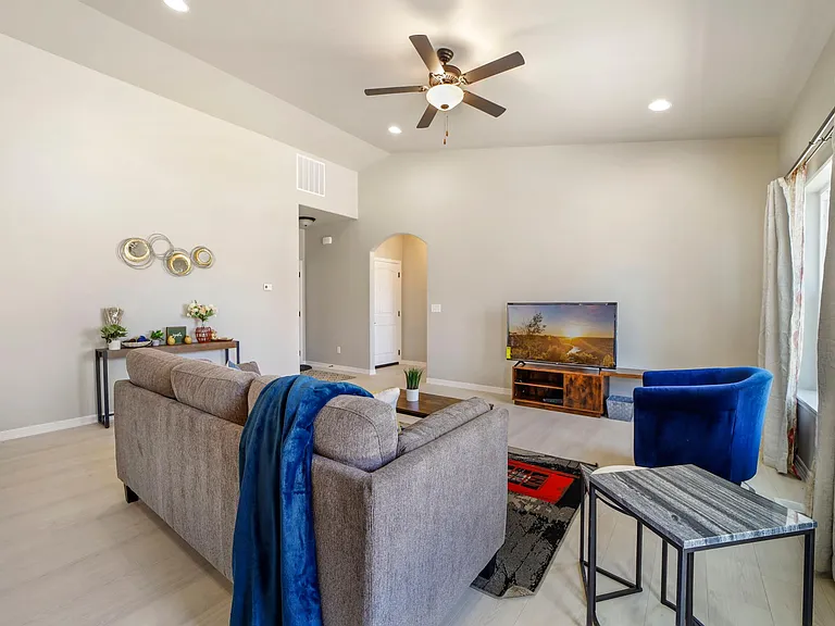 1142 White Birch Ave — Photo 21