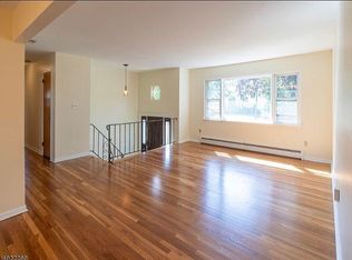 5 Troy Ct, Madison, NJ 07940