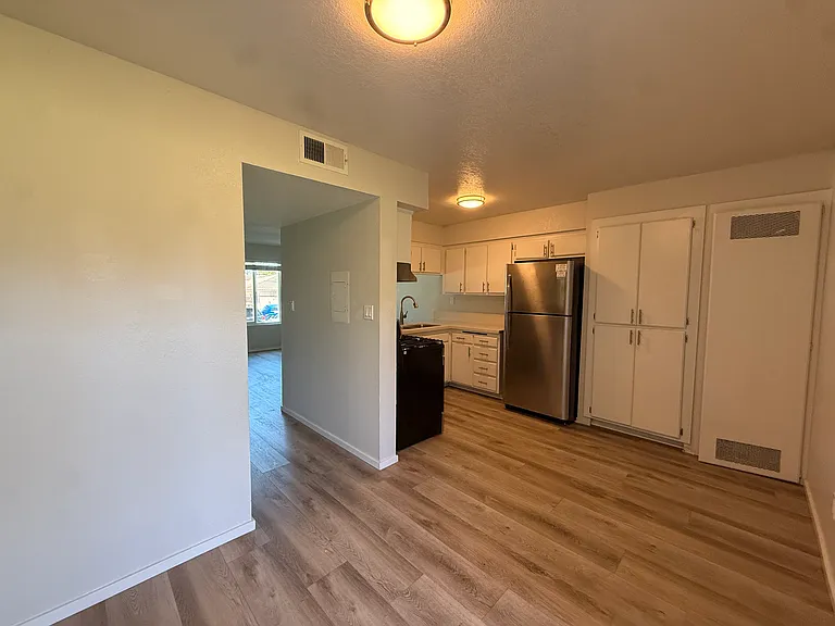 9905 El Camino Real #14 — Photo 2
