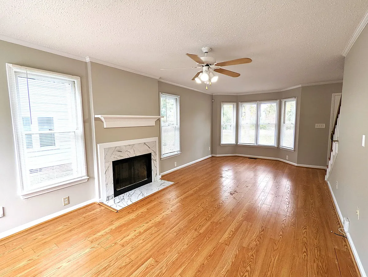 Building Photo - 4940 Harbour Towne Dr