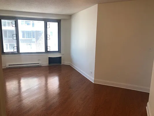 Rented by Metropolis Real Estate of Manhattan | media 10