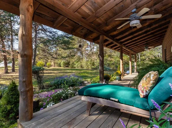 22360 Buena Vista Rd, Rockbridge, OH 43149