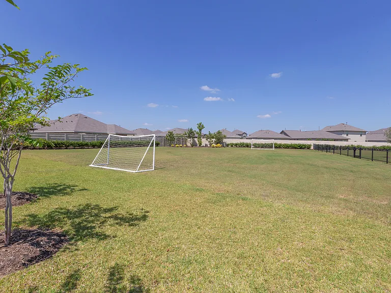 26815 Wilderye Cove Ln — Photo 23