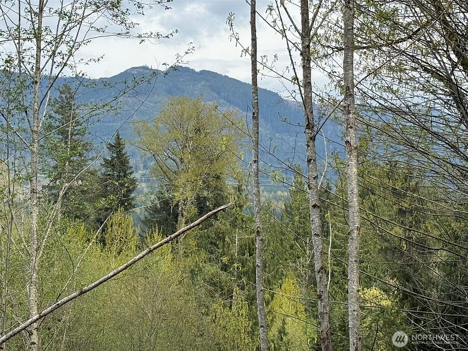 1st image of 33115 37th Avenue NE