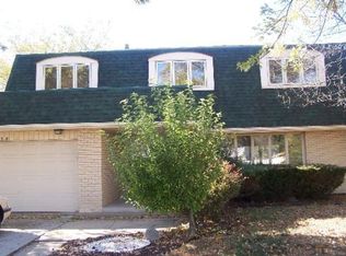 10454 S Interlochen Dr, Palos Hills, IL